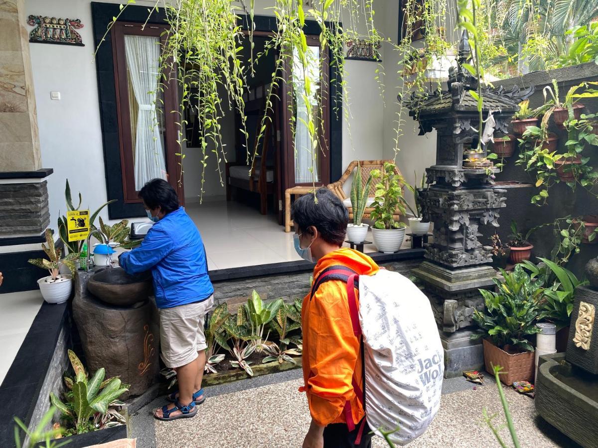 Suwardika Homestay & Dormitory Sanur Екстериор снимка