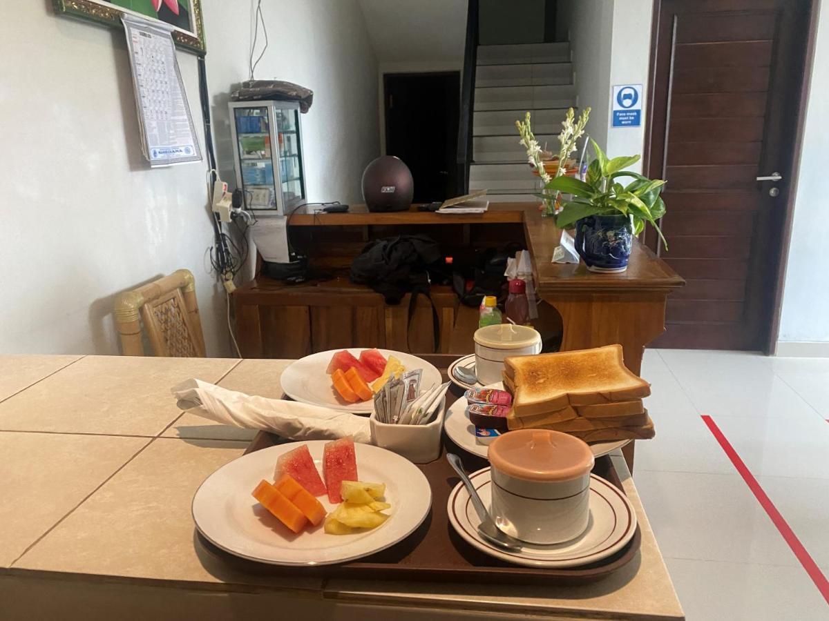 Suwardika Homestay & Dormitory Sanur Екстериор снимка